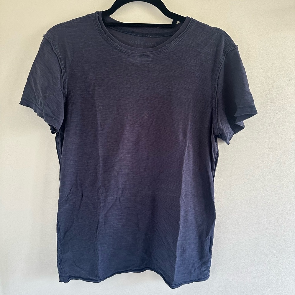 Rogue State Men's Navy Blue T-Shirt